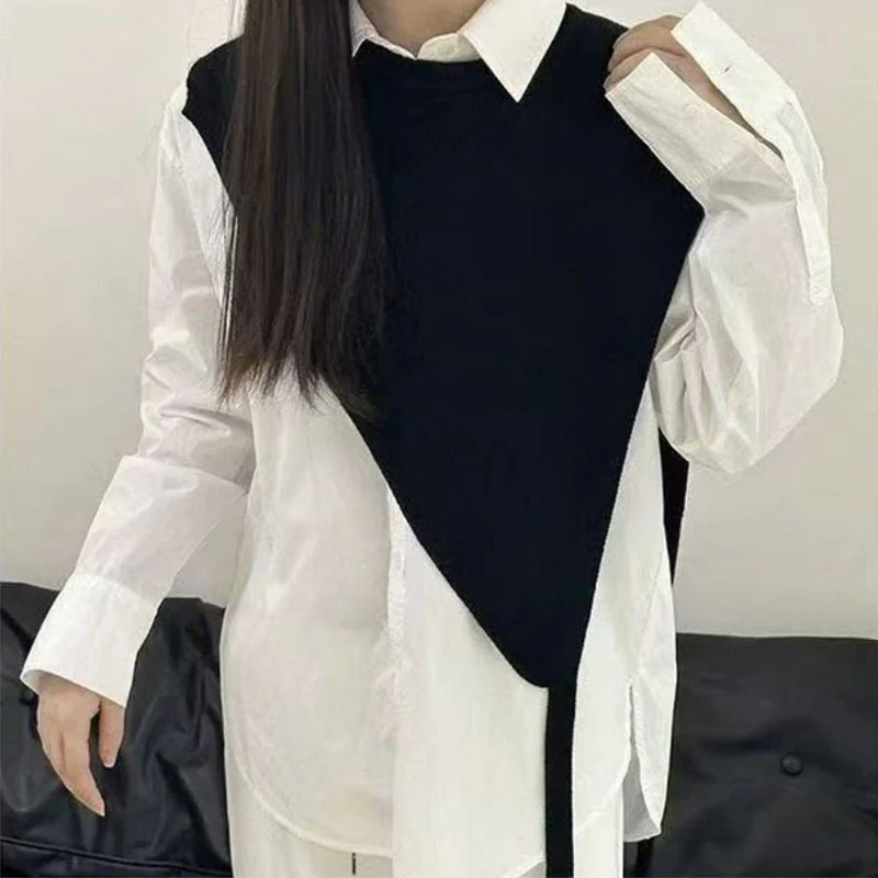 Women's Stylish Triangle Knitted Shawl - Image 2