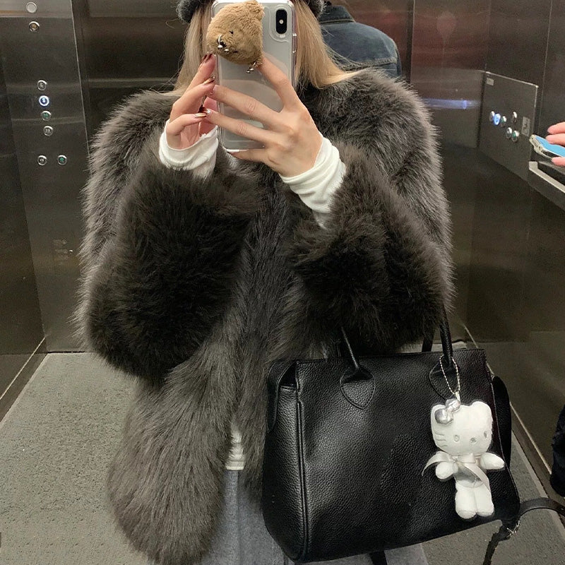 Women’s Gorgeous Faux Fur Coat - Image 3